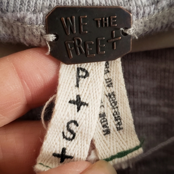Free People We The Free Sweater Womans Gray PS Mock Neck Oversized Atheisure Top - Picture 8 of 10